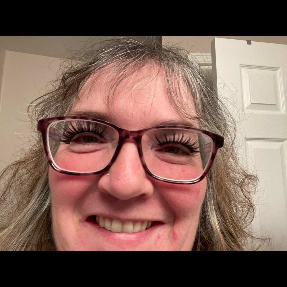 Meet your Posher, Laura